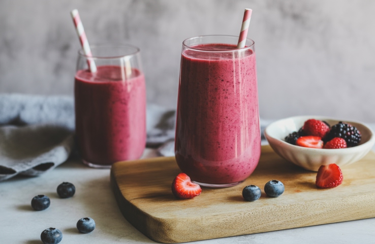 Смузи из замороженных ягод: рецепты для витаминного перекуса